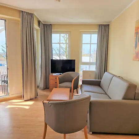 Apartment 440, Seepark *